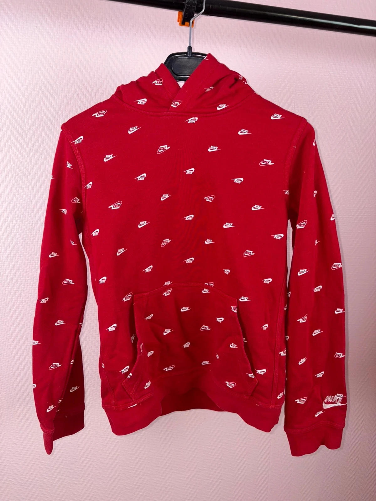 Sweet, boy, Nike, size 11 12 years very good condition – photo 2